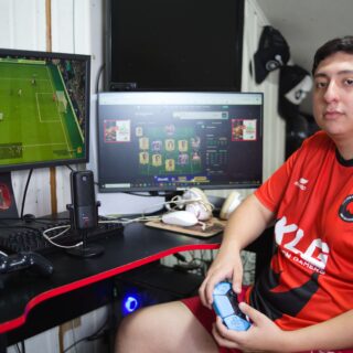 Juegaesports agardash jugador profesional de EA FC para Kaos Latin Gamers (KLG)